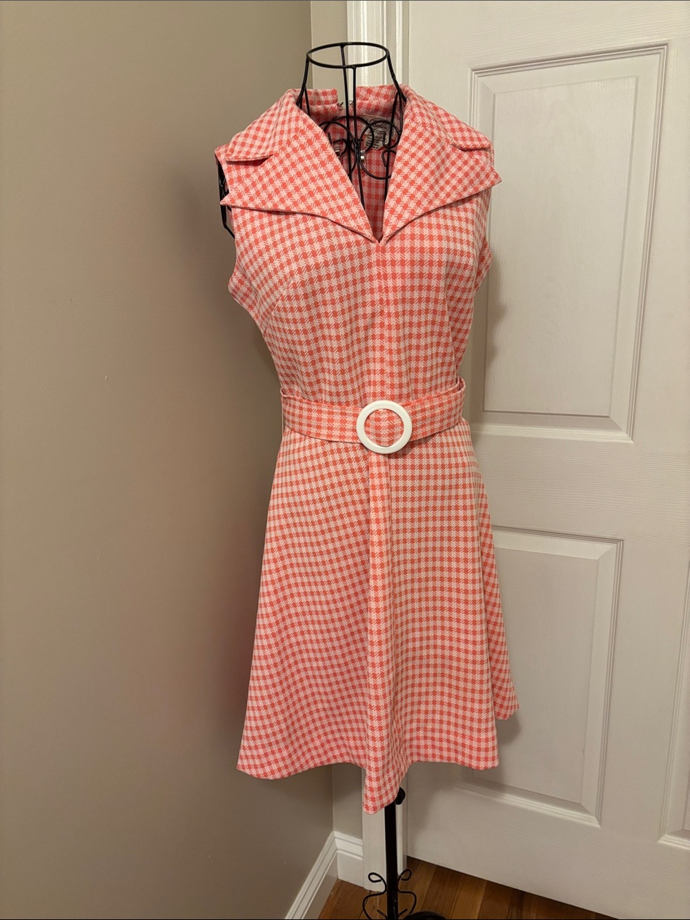 Vintage 60s/70s Sleeveless Coral Gingham Houndstooth Belted Midi Dress Size 10